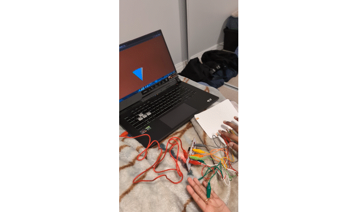 This is the formstorming my Peers and I worked on, exploring different ways we can use conductive and non conductive objects with the Makey Makey.